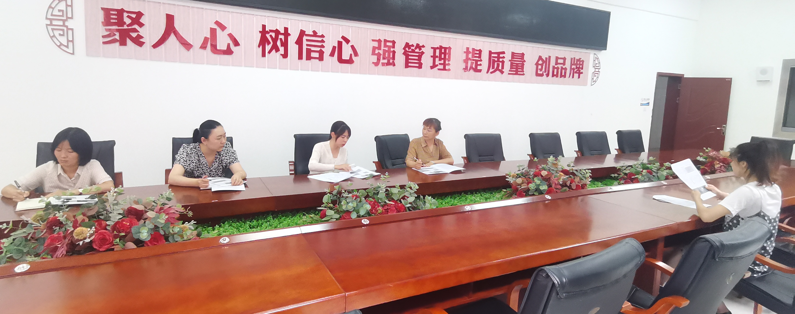 宁南县初中语文金天敏名师工作室召开作业设计培训